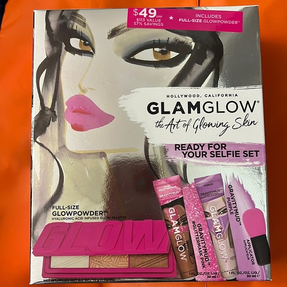 GLAMGLOW The Art of Glowing Skin Ready for Selfie Set NEW in Box - Picture 3 of 9